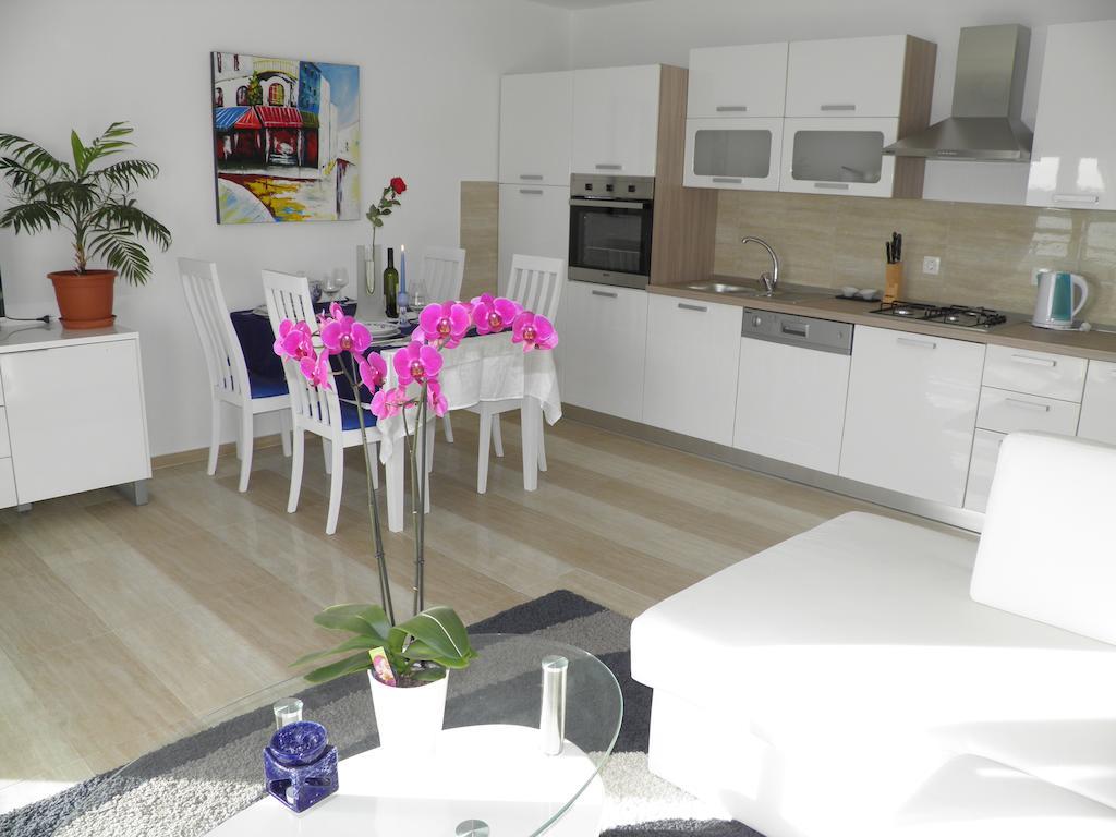 Apartments Perla Dinjiška Стая снимка