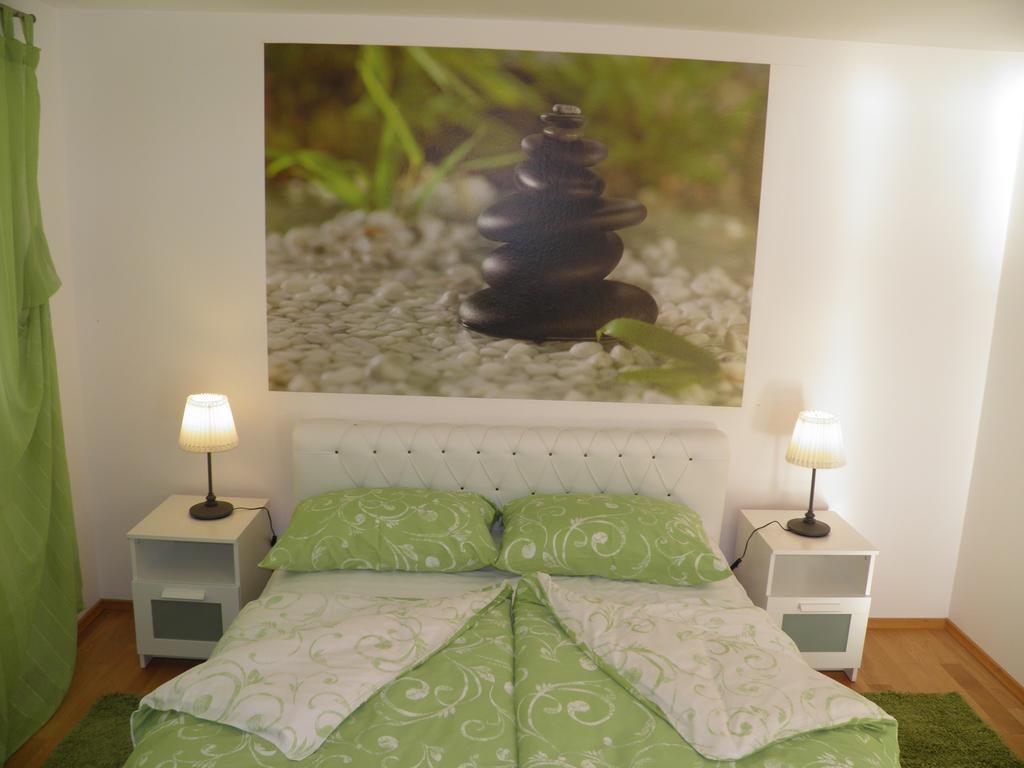 Apartments Perla Dinjiška Екстериор снимка