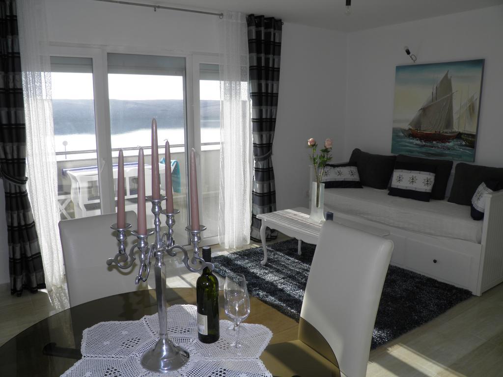 Apartments Perla Dinjiška Екстериор снимка