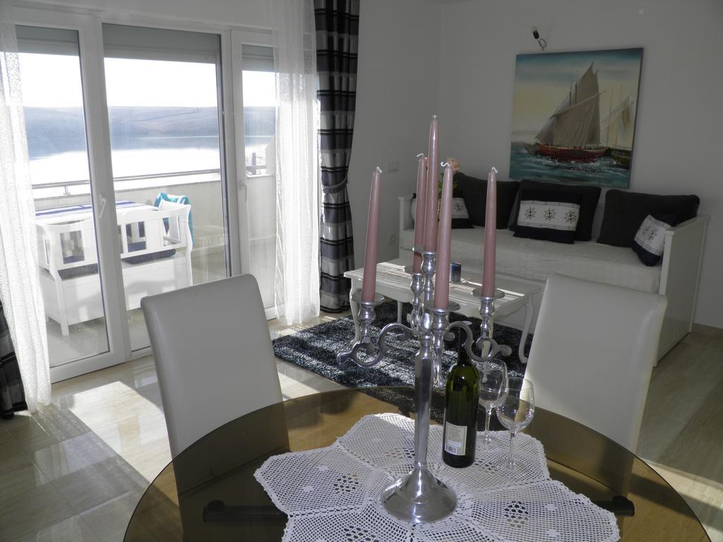 Apartments Perla Dinjiška Екстериор снимка